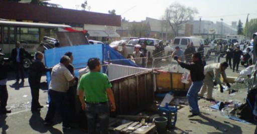 Retiran-puestos-ambulantes-del-Metro-Zapata-1759152