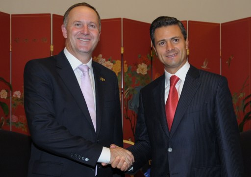 El Presidente Enrique Peña Nieto sostuvo un encuentro bilateral con el Primer Ministro de Nueva Zelandia, John Key, quien también participa en la Conferencia Anual 2013 del Foro Boao, y donde ambos darán seguimiento al diálogo y a los compromisos entablados durante la visita oficial que hizo el Primer Ministro a México.