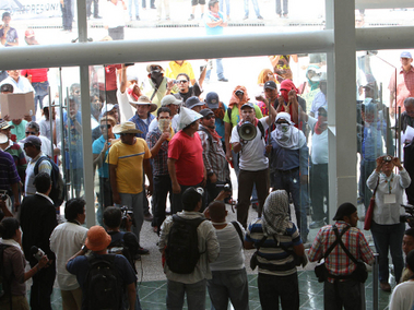 maestros protesta UAG