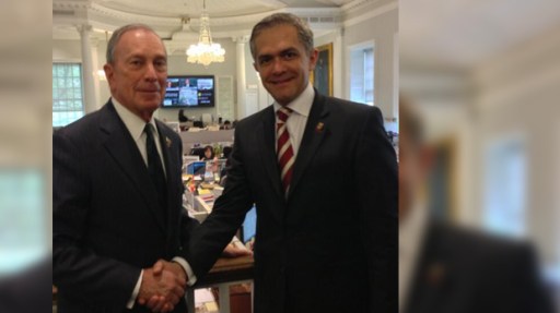 michael-bloomberg-y-miguel mancera