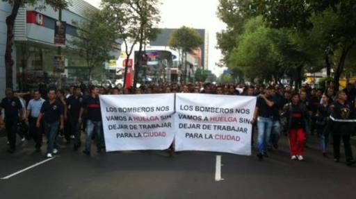 marcha-de-bomberos-en-df
