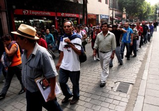 MACHA DE MAESTROS DE OAXACA EN EL DF