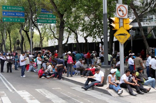 BLOQUEO DE ACCESOS EN EL SENADO