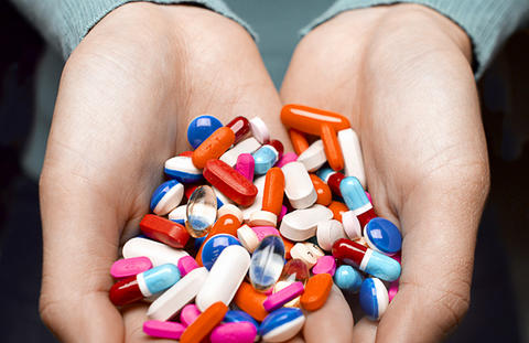 Mezclar-medicamentos-es-una-bomba-de-tiempo_480_311