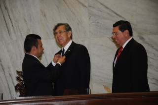 140913 CÁRDENAS CONDECORACION 1