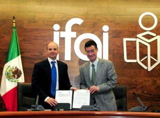 FIRMA DE CONVENIO IFAI-IMSS