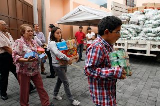 AYUDAN A LOS AFECTADOS POR  “INGRID” Y “MANUEL”