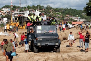 CONTINÚA LA AYUDA HUMANITARIA EN GUERRERO