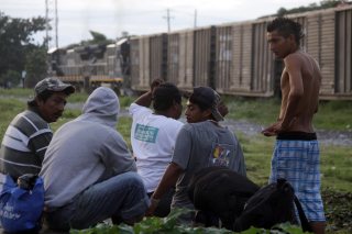 MIGRANTES VARADOS