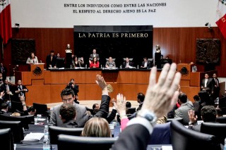 APRUEBA SENADO AUMENTAR A 8% IMPUESTO A COMIDA "CHATARRA"