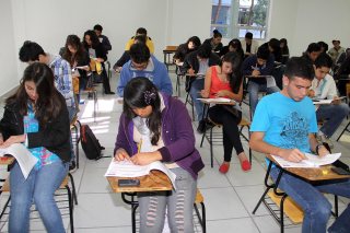ASPIRAN INGRESO A BACHILLERATO Y LICENCIATURA