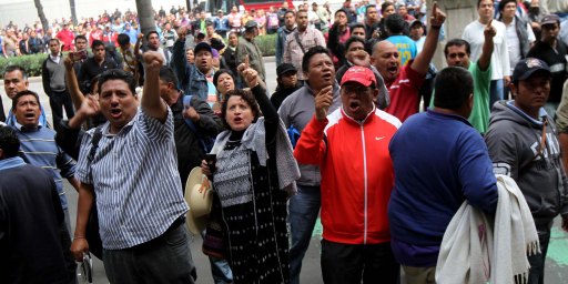 MANIFESTACIÓN DE MAESTROS DEL CNTE