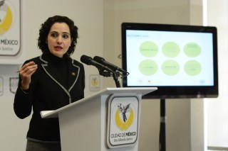 030114 CONFERENCIA-MIGUEL ÁNGEL MANCERA-TANYA MÜLLER 2