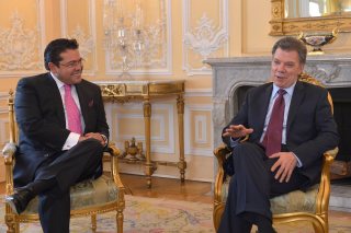 PRESENTA ARNULFO VALDIVIA SUS CREDENCIALES ANTE EL PRESIDENTE DE