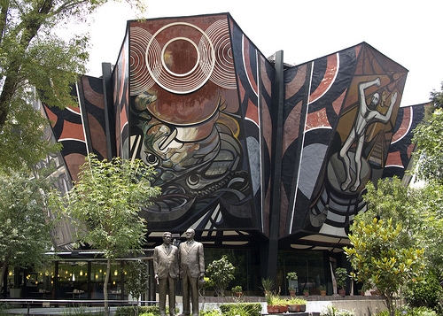 polyforum-cultural-siqueiros