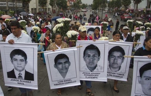 familiares ayotzinapa