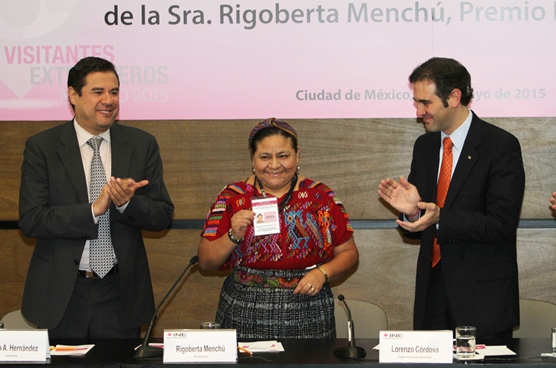 CEREMONIA DE ACREDITACIÓN COMO VISITANTE EXTRANJERO