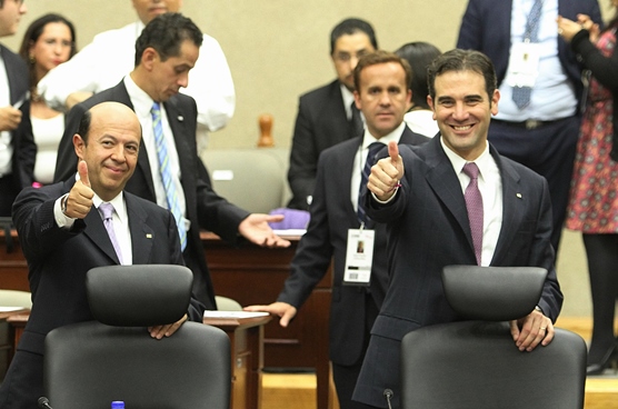 DECRETAN RECESO EN SESIÓN DEL INE