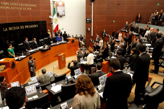 CONGRESO DE LA UNIÓN GUARDÓ UN MINUTO DE SILENCIO