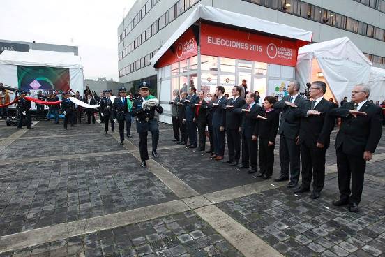 ine izamiento bandera