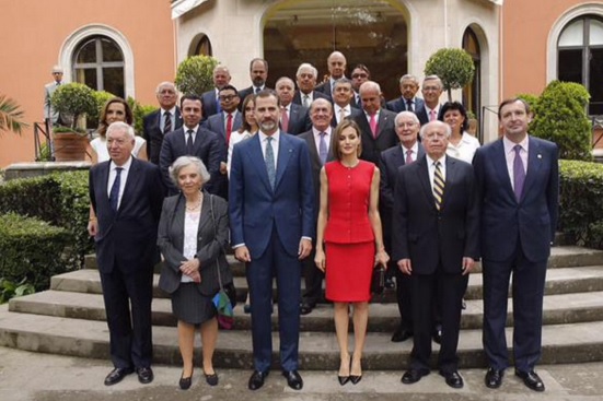 REY FELIPE PERSONALIDADES