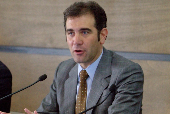 PRESENTAN VISOR INE-SAT