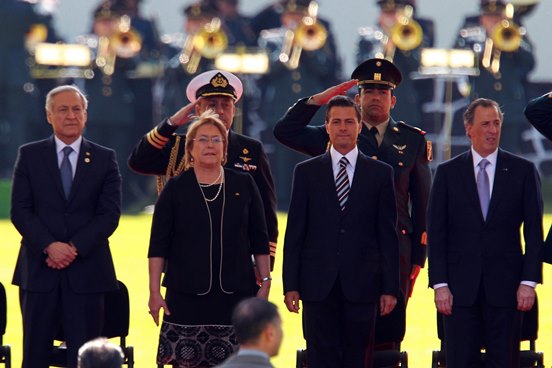 EPN RECIBE OFICIALMENTE A MICHELLE BACHELET