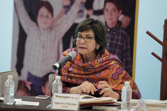 angelica de la peña 30 8