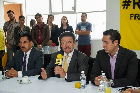 carlos navarrete 17 9