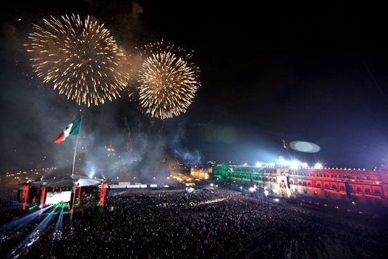 GRITO DE INDEPENDENCIA EN EL ZÓCALO
