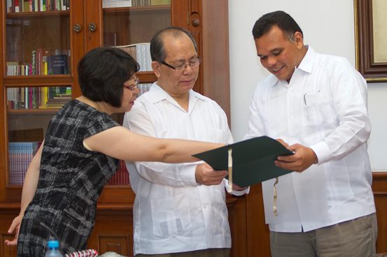 EMBAJADOR DE CHINA QIU XIAOQI