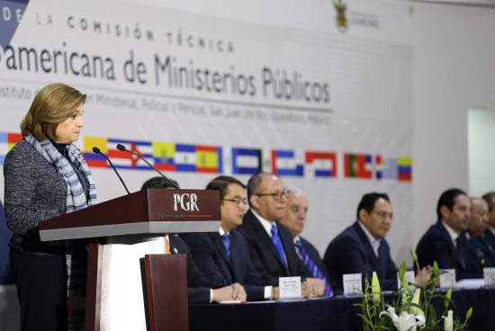 PARTICIPA EN REUNIÓN