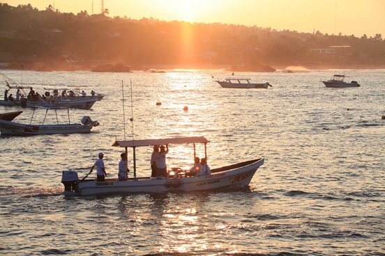 TORNEO DE PESCA EN PUERTO ESCONDIDO