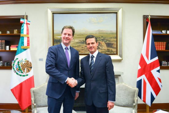 OTORGAN CONDECORACIÓN A EX PRIMER MINISTRO DE REINO UNIDO