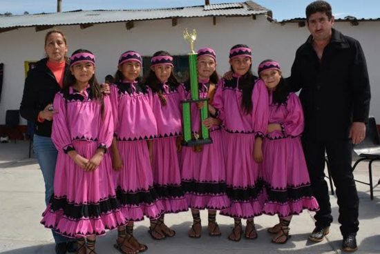 ALUMNAS INDÍGENAS DESTACAN EN CONCURSO DE ESCOLTAS