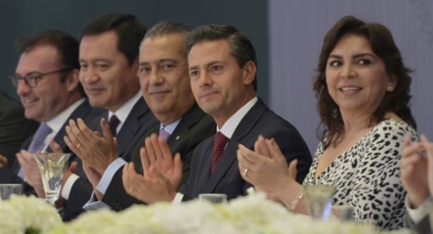 Beltrones centro de envidias