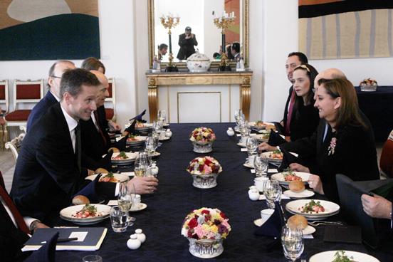 canciller-claudia-ruiz-massieu-con-el-ministro-kristian-jensen-4