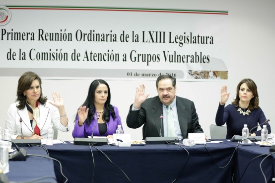 com grupos vulnerables