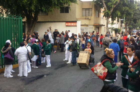 Desalojan clinica imss