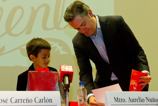 “POR CIELO, MAR Y TIERRA. 25 AÑOS A LA ORILLA DEL VIENTO”