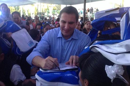 moreno valle mochilas