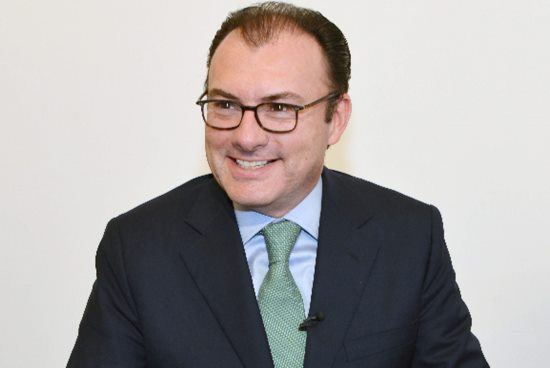 EN ENTREVISTA CON LUIS VIDEGARAY