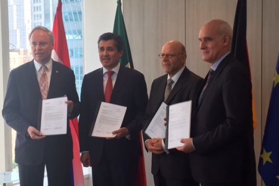 México presenta su solicitud LGBT