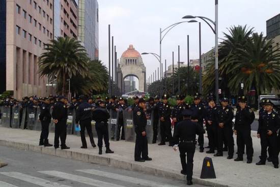 policias monumento