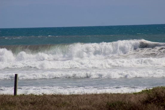 ALERTAN POR ALTO OLEAJE EN ACAPULCO