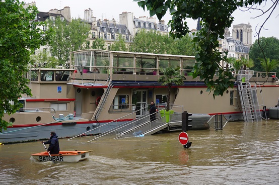NUEVA CRECIDA DEL RÍO SENA