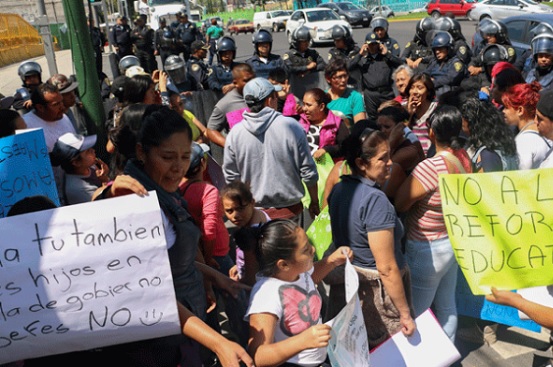 manifestantes educacion