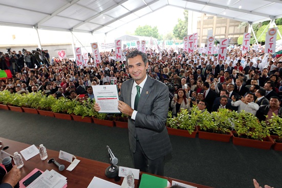 SE REGISTRA COMO CANDIDATO A LA PRESIDENCIA DEL PRI