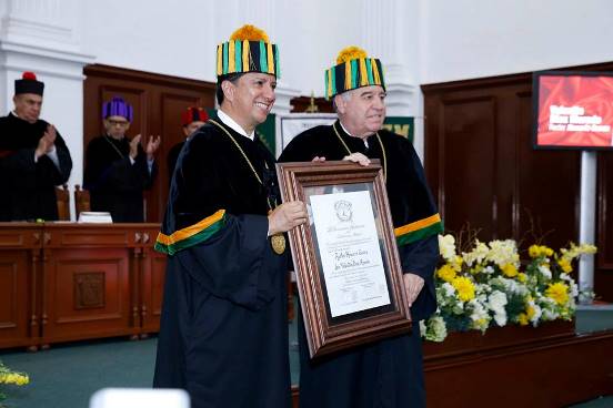 diez honoris.jpg