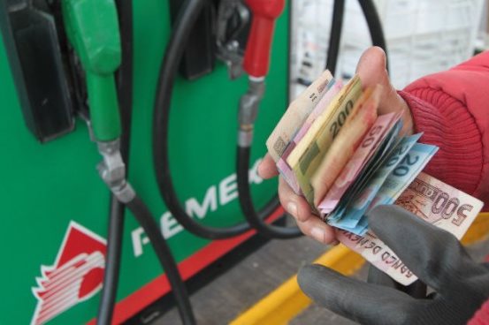 gasolina dinero